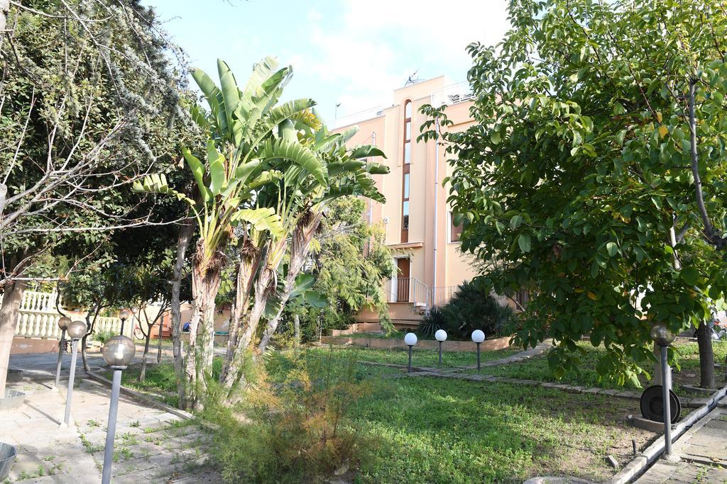 B&B Il Canto Del Mare Pulsano Exterior photo